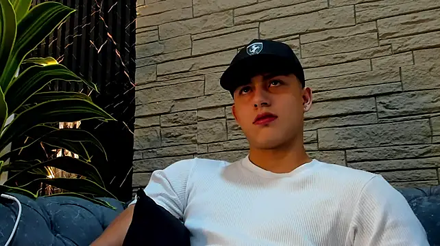 Chatroom XXX en direct de Lander_Cruz