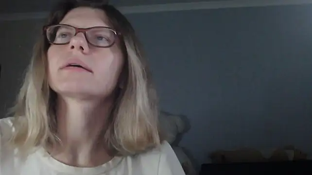 Chat XXX en directo de night_is_dark