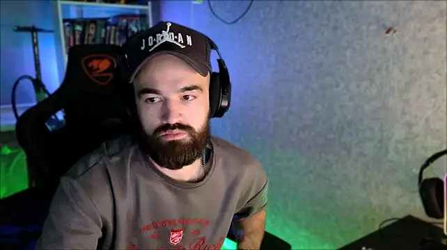 Chatroom XXX en direct de _Serious_Man