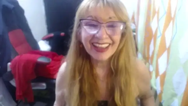 Živý XXX chat KarimaSarabe