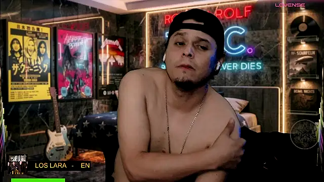 chino_roz Chat XXX live