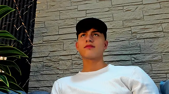 Lander_Cruz's Live XXX Chat