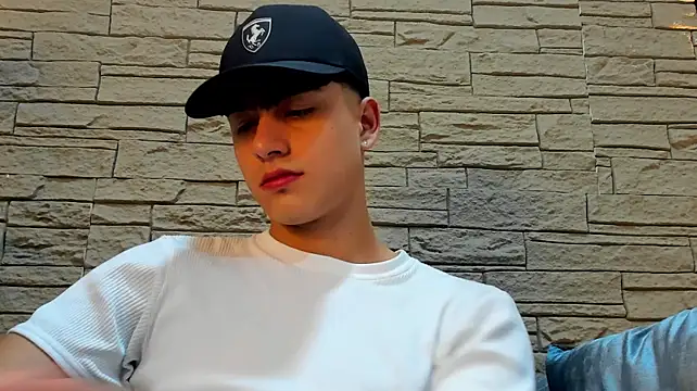 Lander_Cruz 即時 XXX 聊天
