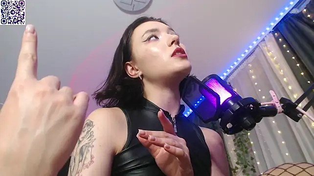 Živý XXX chat dolll_maiya