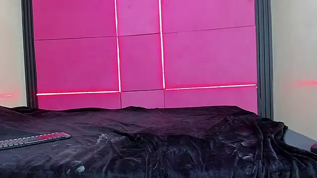 ElanGiraldo Adlı Modelin Canlı XXX Sohbeti