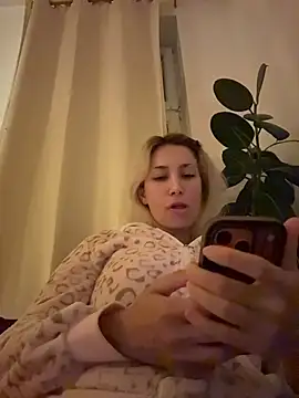 suyneslii Live XXX Chat