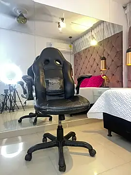Auri__ Chat XXX live