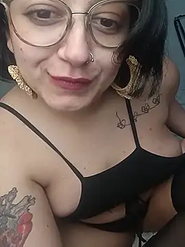 ConeNella's Live XXX Chat