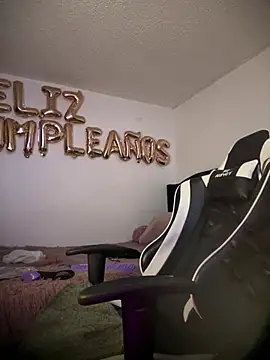 Czat XXX na żywo – KatianPierce