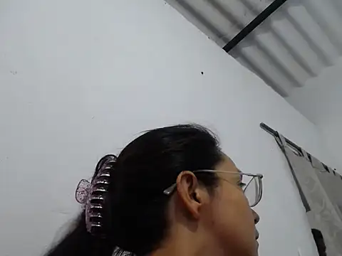 GIRLS_BDSM_Secrets élő XXX-chatje
