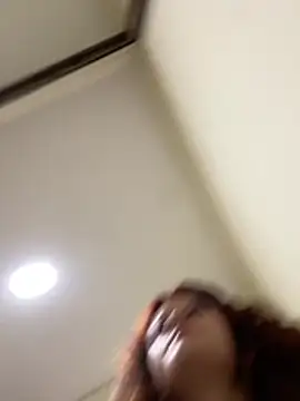 alana15 élő XXX-chatje