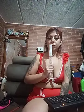 Chat +18 de _sasha_miller_ ao vivo