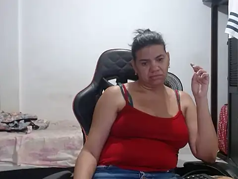 Adriana_0312 – Naživo XXX chat