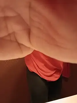 הופעת וובקאם של Myhornypll