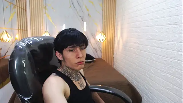 Cry_thereal Chat XXX in diretta