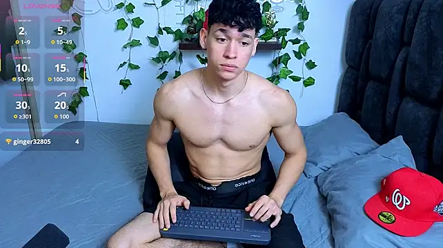 Luke_Muscle live XXX chat