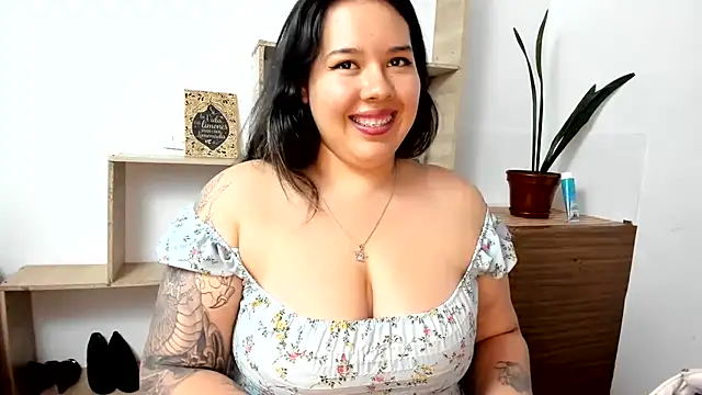 LinaBrowm's Live XXX Chat