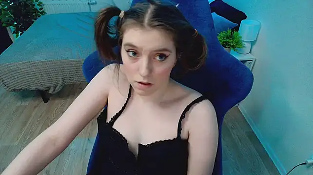 CranberryHot's Live XXX Chat