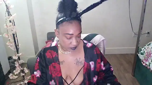 צ'אט XXX בשידור חי של mzpretty444