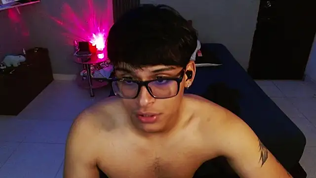 Mr_yisuzz Live XXX-chat