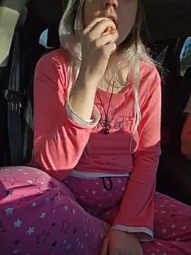 ScarletsWeb XXX чат на живо