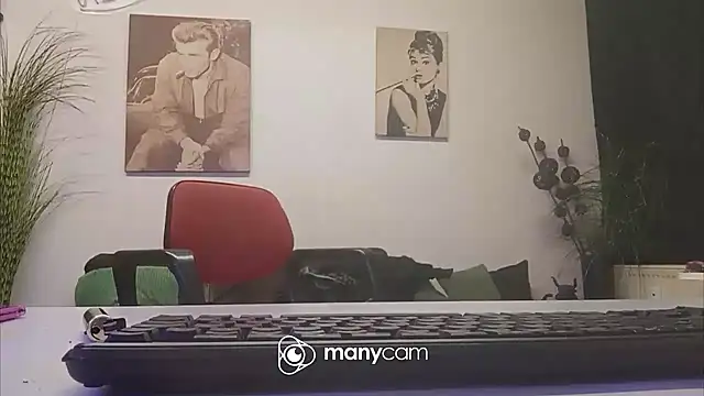 der_dino30 Adlı Modelin Canlı XXX Sohbeti