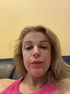 HarrietDart Adlı Modelin Canlı XXX Sohbeti