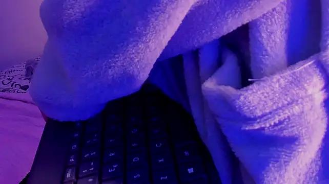 Princesstiny Chat XXX live