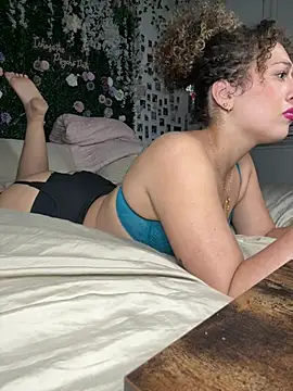 Chatroom XXX en direct de LyraCovee