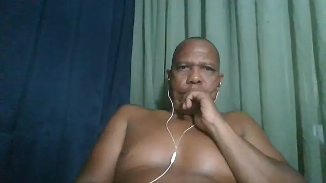 Chat XXX ao vivo de bigblackcock75