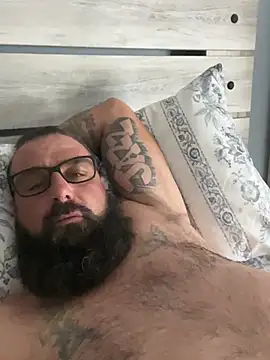 alphareign85 – Naživo XXX chat