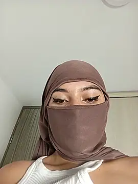 Samira_1 Adlı Modelin Canlı XXX Sohbeti
