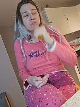 ScarletsWeb's Live XXX Chat