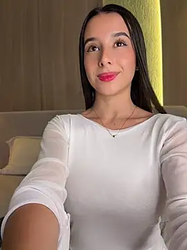 Chatroom XXX en direct de Elaara_