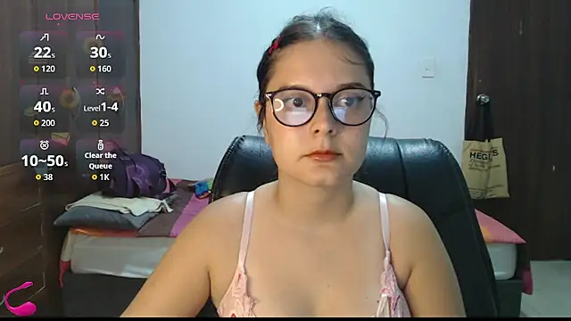 MadieeLorez Chat XXX in diretta