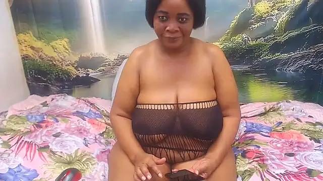 XXX chat uživo modela BLACKMILF4U