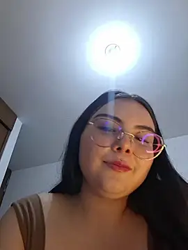 Chat +18 de Julieth85_ ao vivo