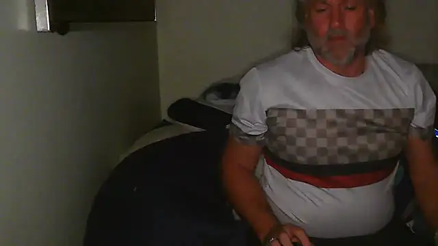 LINYguy's Webcam Show