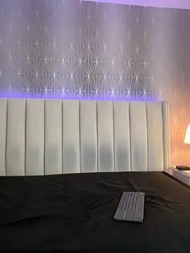 Chat XXX en directo de Mia-Medina