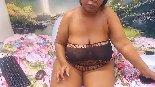 BLACKMILF4U Chat XXX live