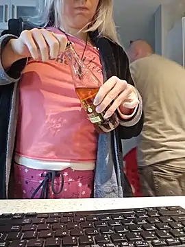 ScarletsWeb XXX чат на живо