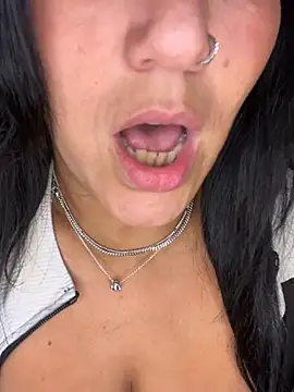 LittleMissEeve's Live XXX Chat