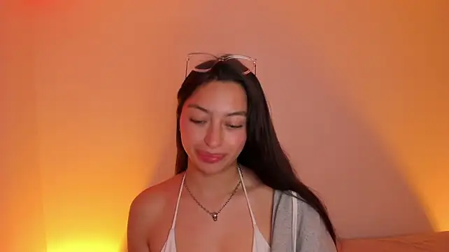 Chat +18 de Megann_D ao vivo