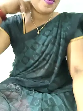 Tamil_Rithika_hot Adlı Modelin Canlı XXX Sohbeti