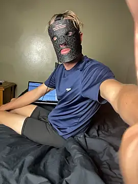 SubmissiveeHotty élő XXX-chatje