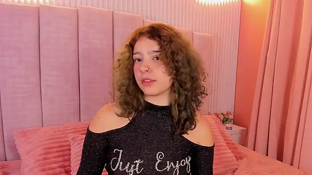 naira_velvett's Live XXX Chat
