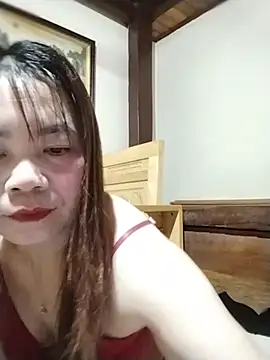 Squirt107 现场XXX聊天