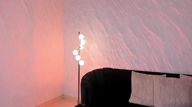 ArianaWest1's Live XXX Chat