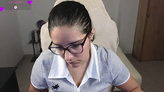 blue__moon_'s Live XXX Chat