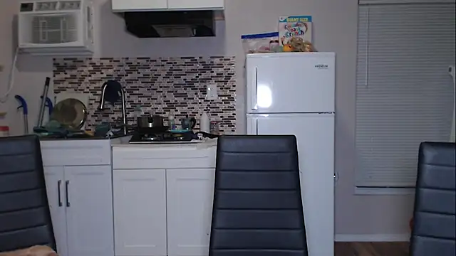 evaroyale Chat XXX live